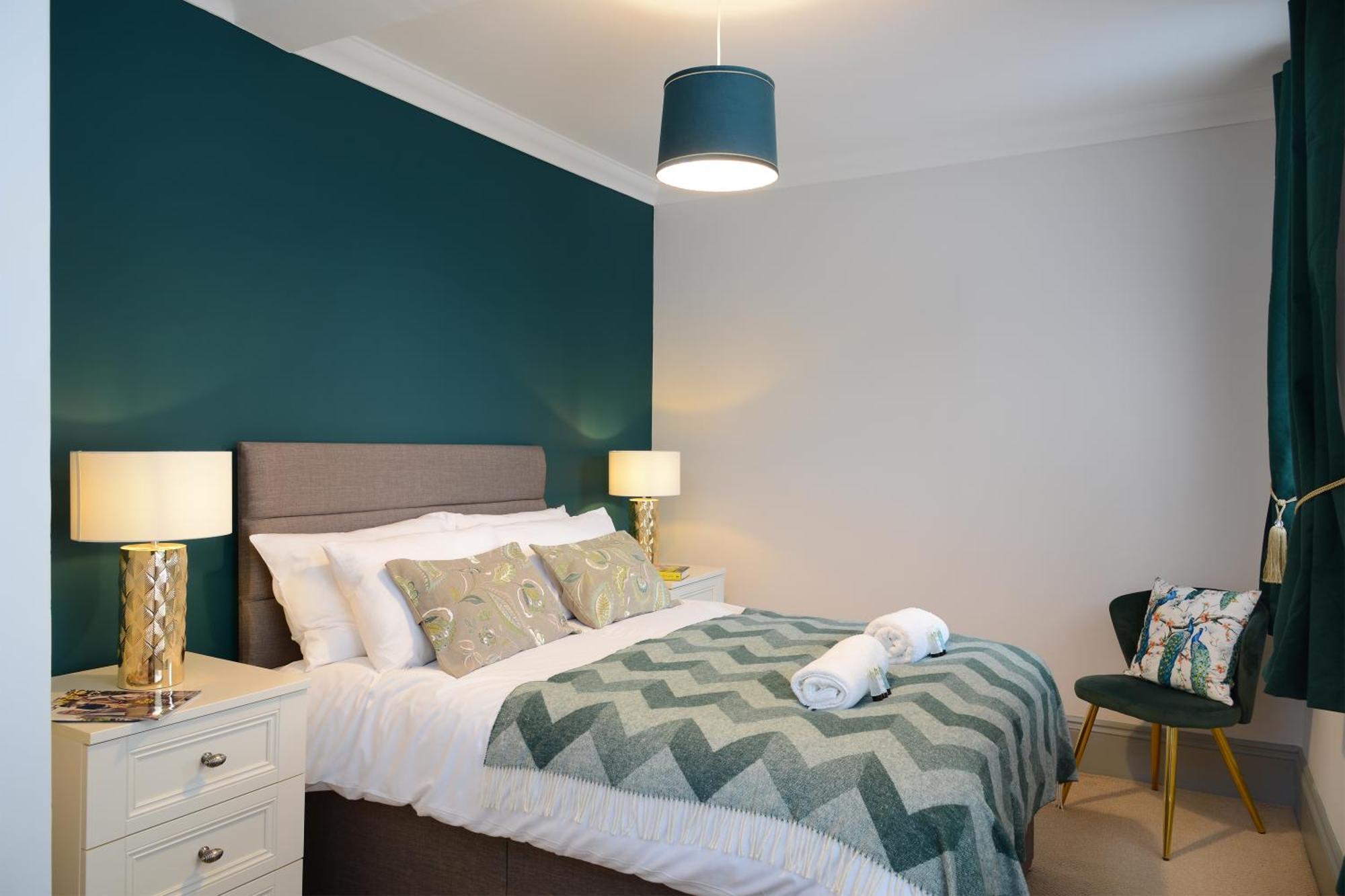 The Old Brewery Boardroom - Winchester City Centre - Unique Property - Free Parking - Sleeps 6 - By Xplus Stays Exterior foto